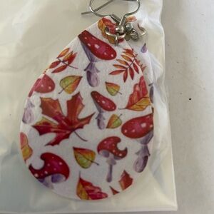 Leaf and mushroom fall earrings